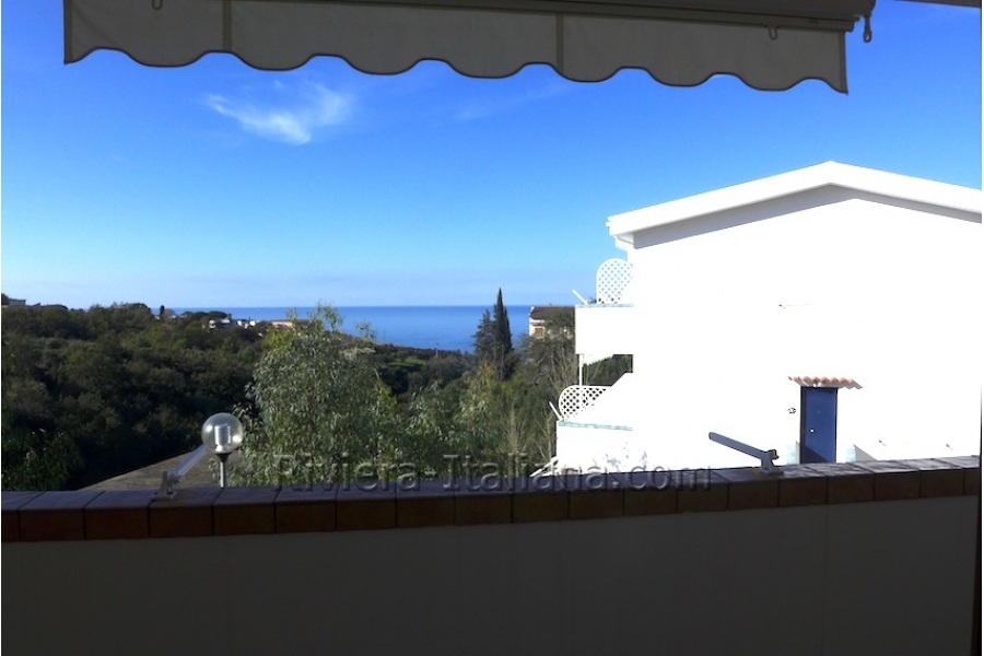 Апартамент с видом на море в Сан Никола Арчелла.