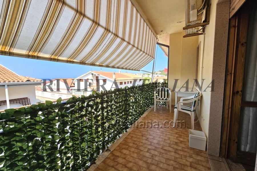 Two bedroom apartment with sea views in Scalea 
