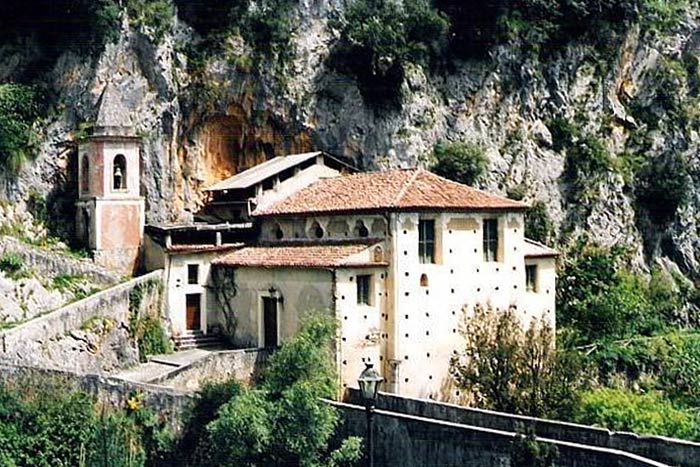 Недвижимость с историей в Орсомарсо (Калабрия, Италия)